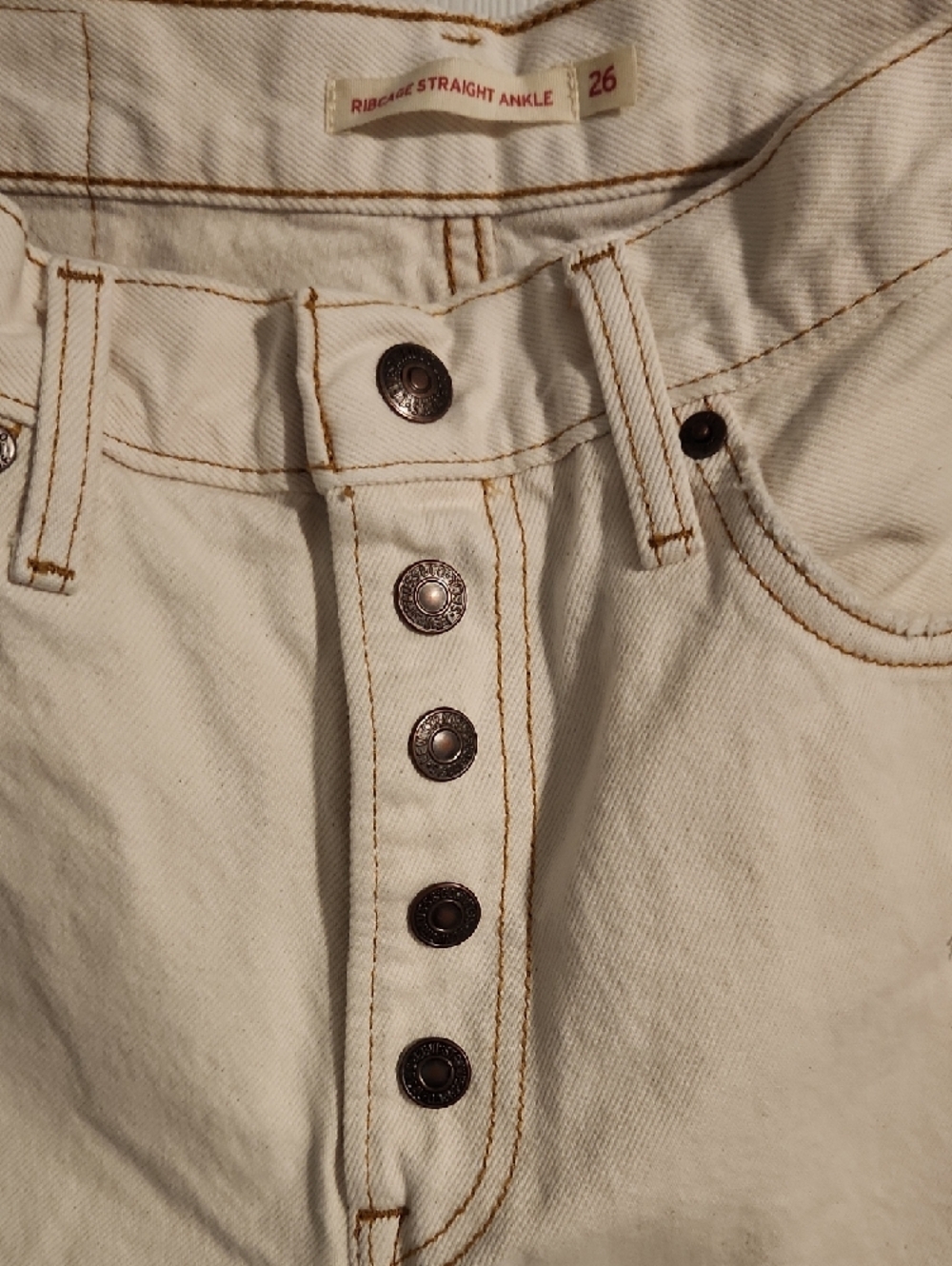 Levi's Cream Denim Jeans with Tan Leather Patch - Picture 4 of 12